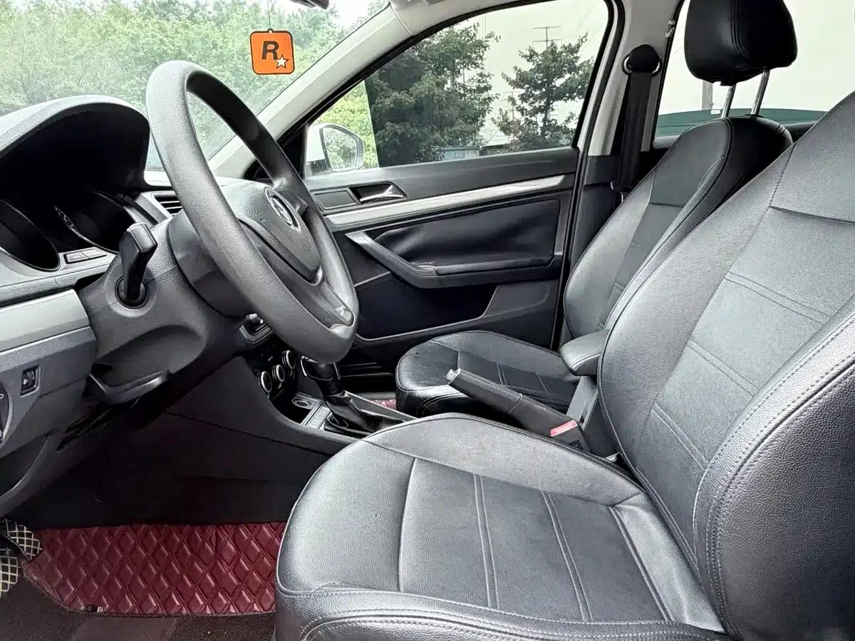 2017 Volkswagen Lavida 1.6L Automatic Fashion Edition — миниатюра 4