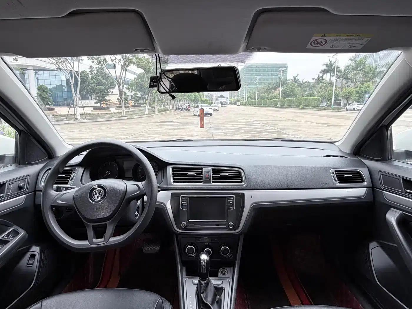 2017 Volkswagen Lavida 1.6L Automatic Fashion Edition — миниатюра 5