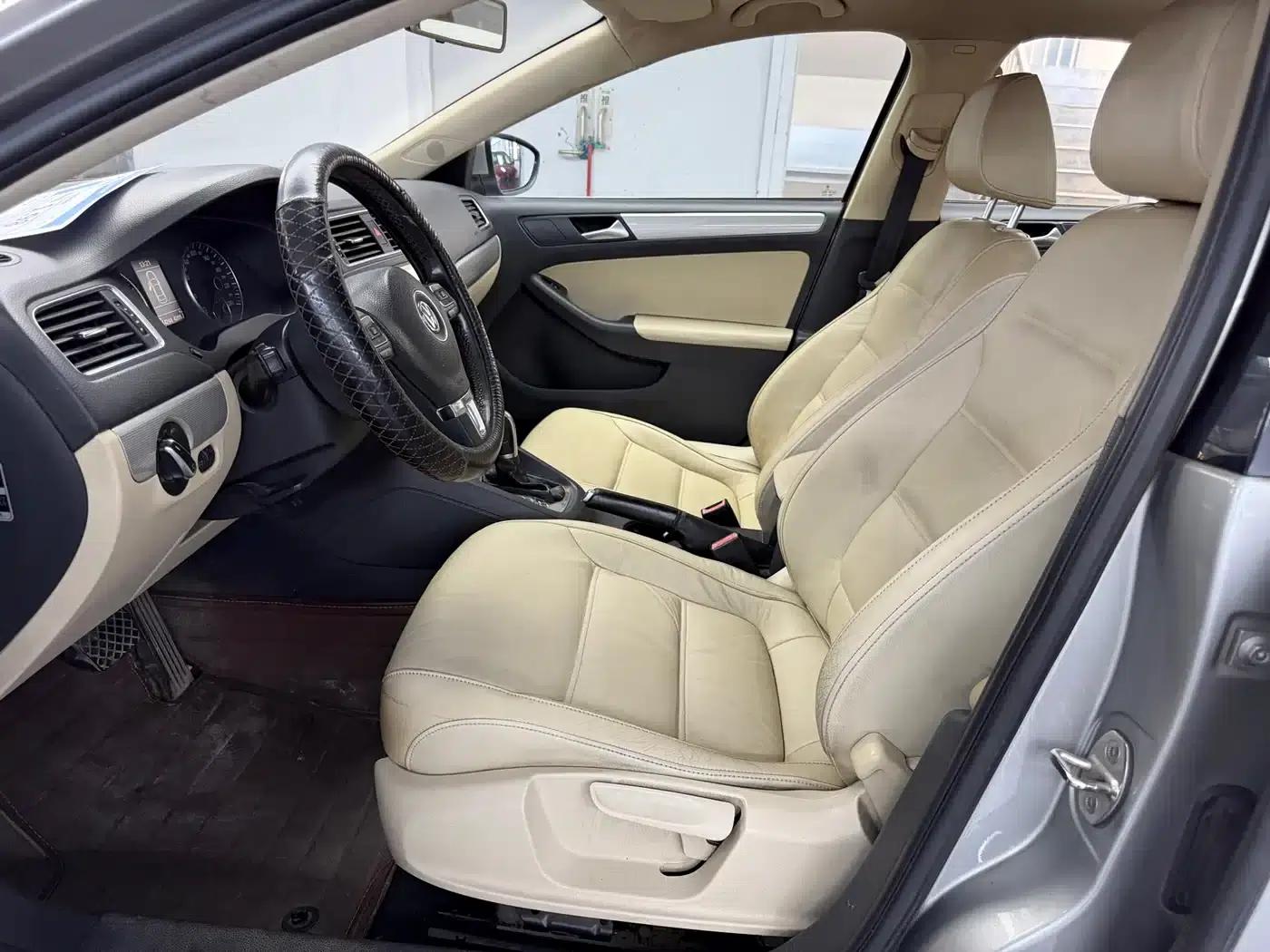2014 Volkswagen Sagitar 1.4TSI Automatic Luxury — миниатюра 5