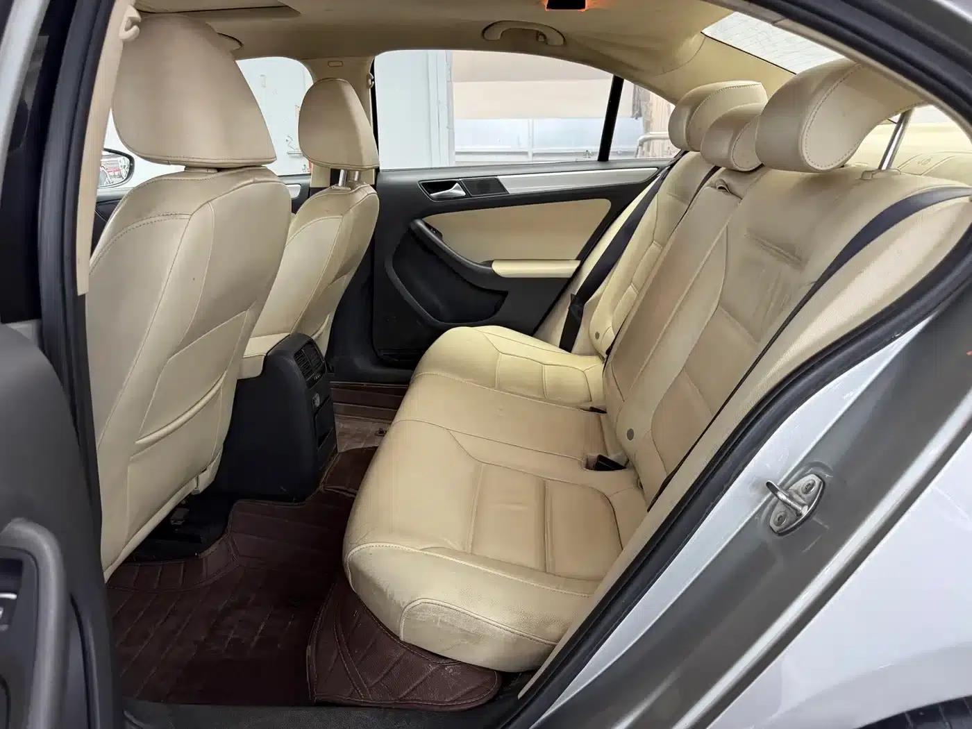 2014 Volkswagen Sagitar 1.4TSI Automatic Luxury — миниатюра 6