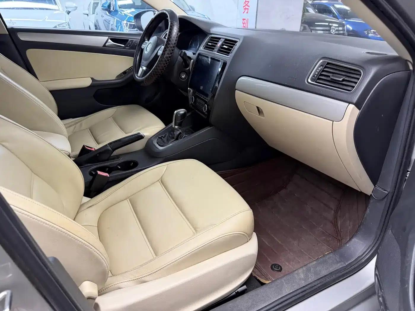 2014 Volkswagen Sagitar 1.4TSI Automatic Luxury — миниатюра 8