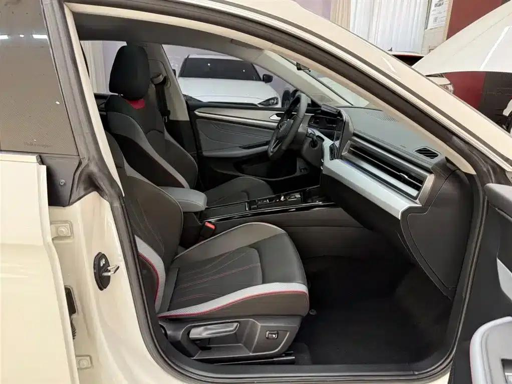 Lamando 2022 Lamando L 280TSI DSG Hot Edition — миниатюра 21