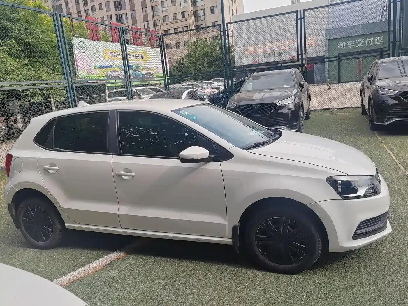 2014 Polo 1.4L Manual Fashion Edition — миниатюра 3