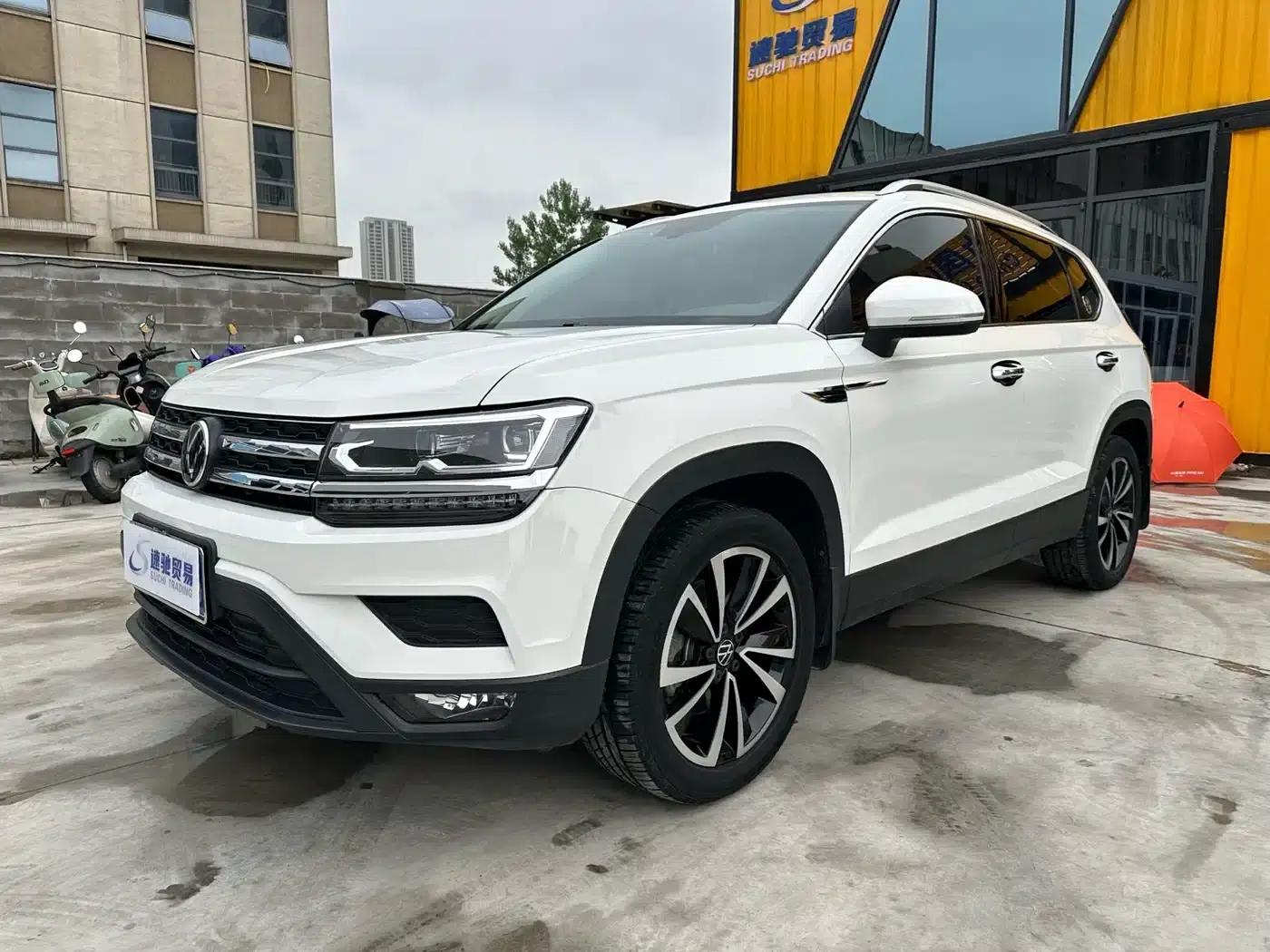 Tharu 2022 280TSI 2WD Luxury Edition — миниатюра 1