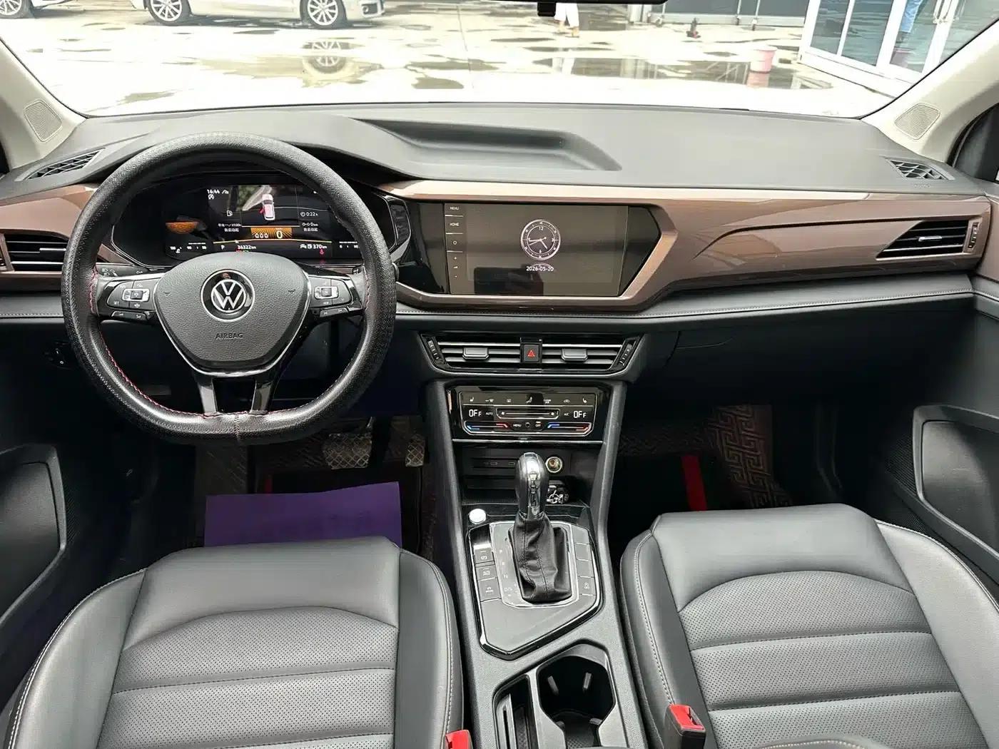 Tharu 2022 280TSI 2WD Luxury Edition — миниатюра 12