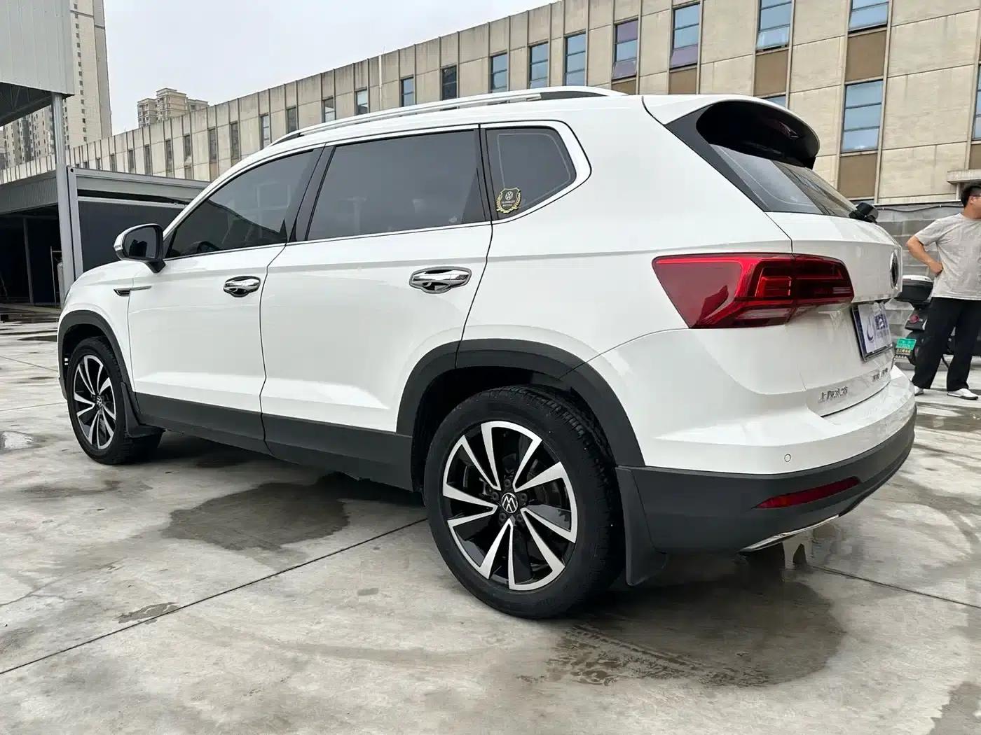 Tharu 2022 280TSI 2WD Luxury Edition — миниатюра 4