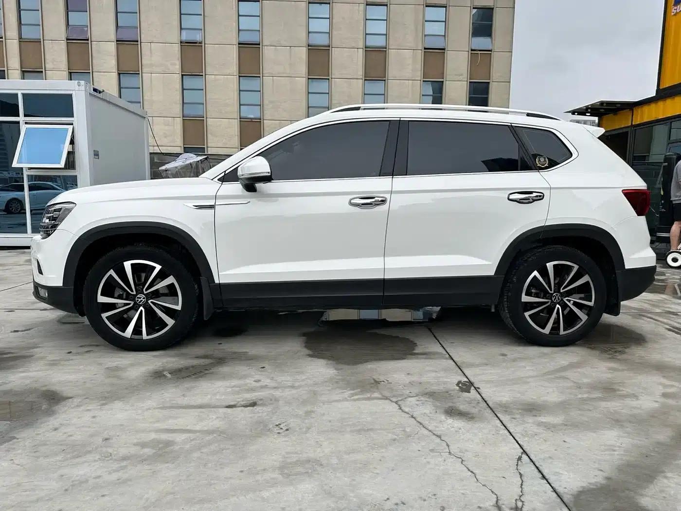 Tharu 2022 280TSI 2WD Luxury Edition — миниатюра 7