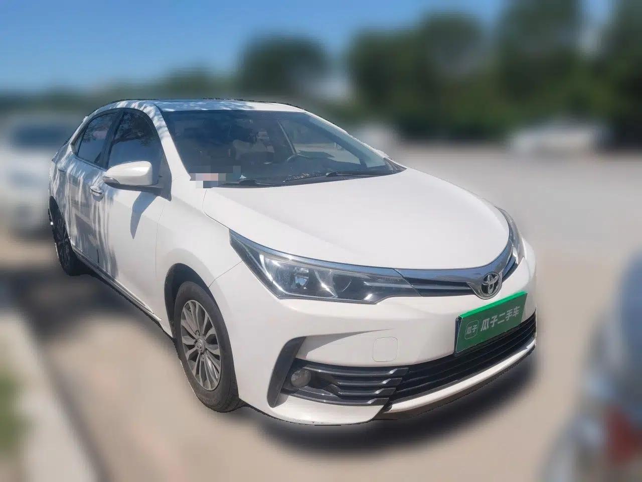 Toyota Corolla 2017 Revised Version 1.2T S-CVT GL-i — миниатюра 3