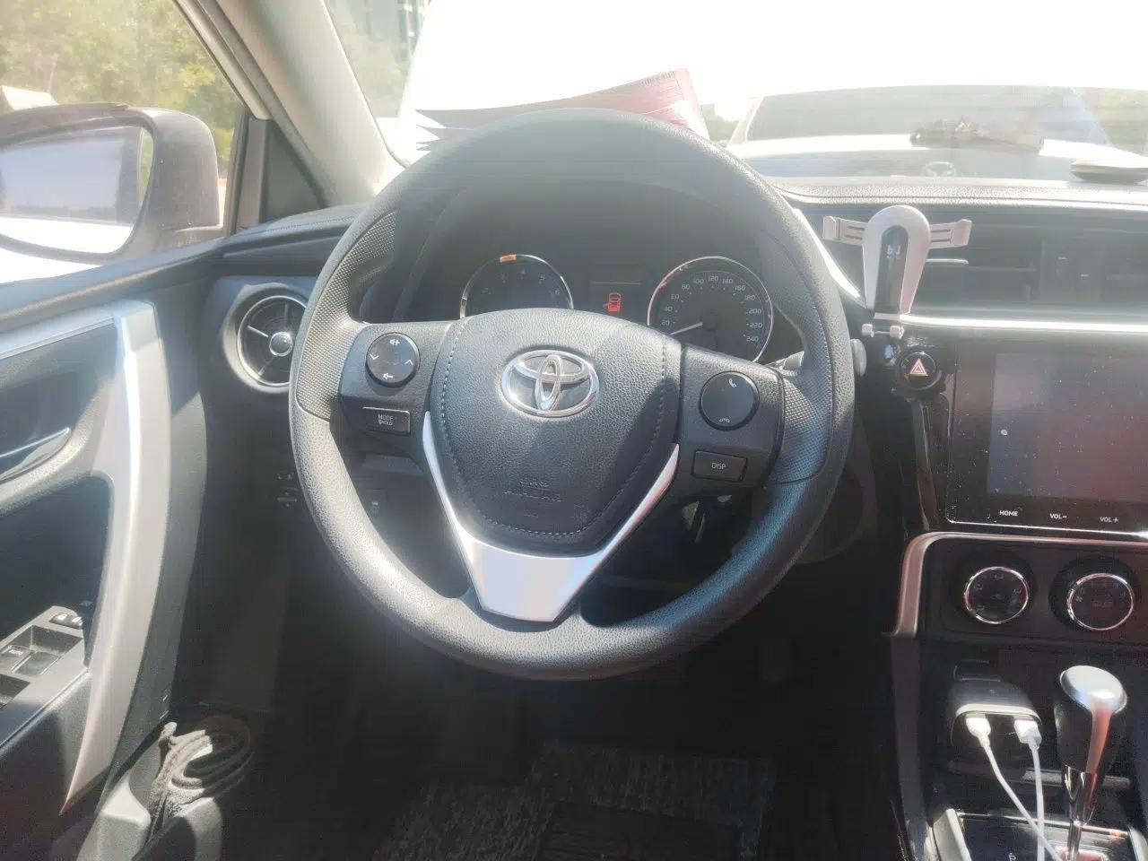 Toyota Corolla 2017 Revised Version 1.2T S-CVT GL-i — миниатюра 10