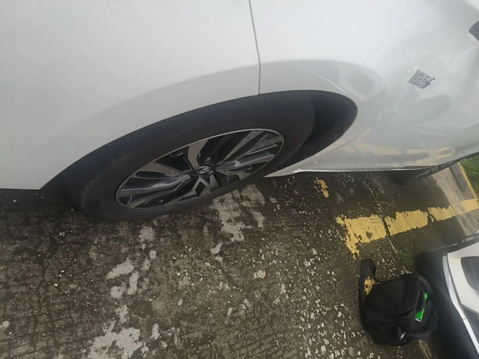 Toyota Corolla Hybrid E+ 2019 1.8L E-CVT Leading Edition — миниатюра 10