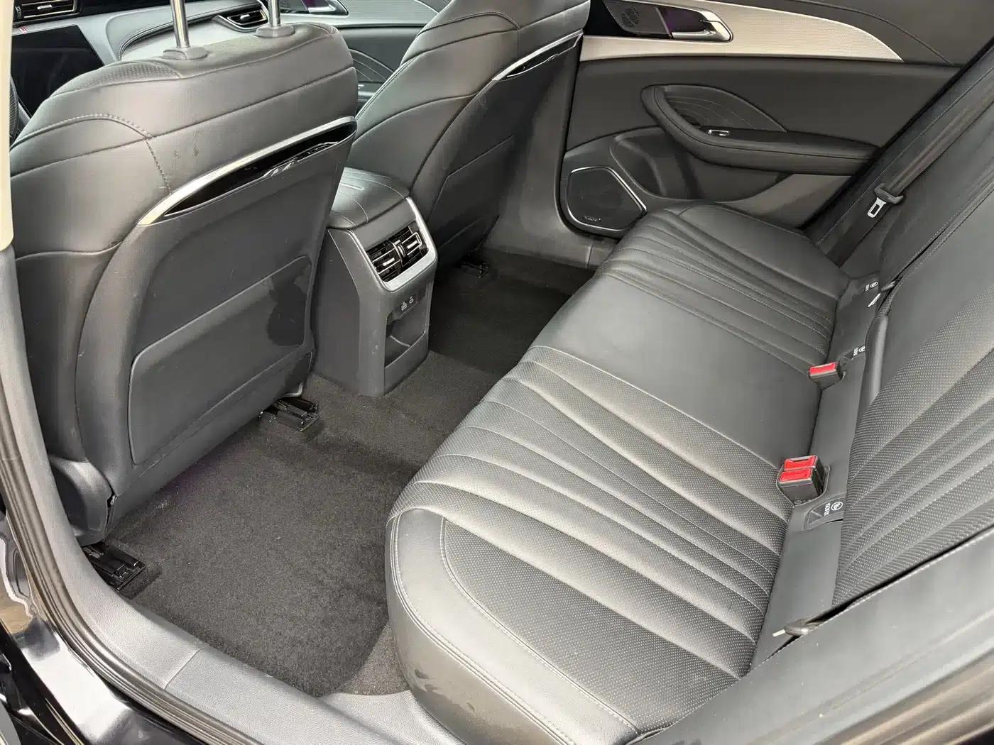 Hongqi H5 2023 2.0T Automatic Intelligent Flagship Edition — миниатюра 13