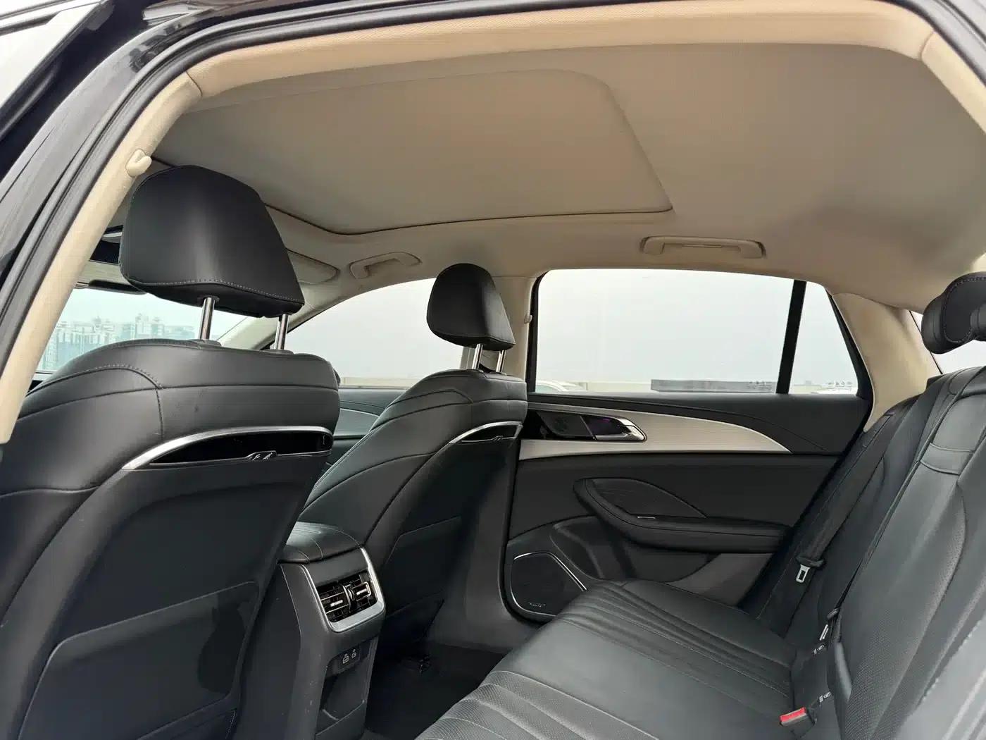 Hongqi H5 2023 2.0T Automatic Intelligent Flagship Edition — миниатюра 14