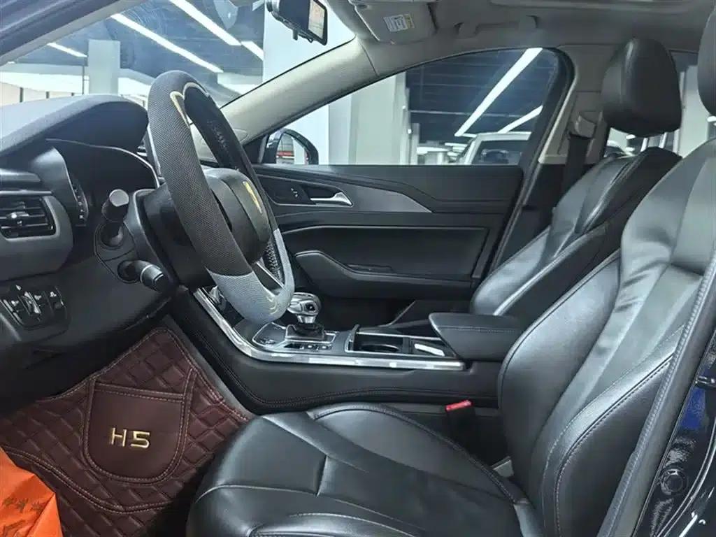 Hongqi H5 2020 1.5T DCT Flag Edition — миниатюра 9