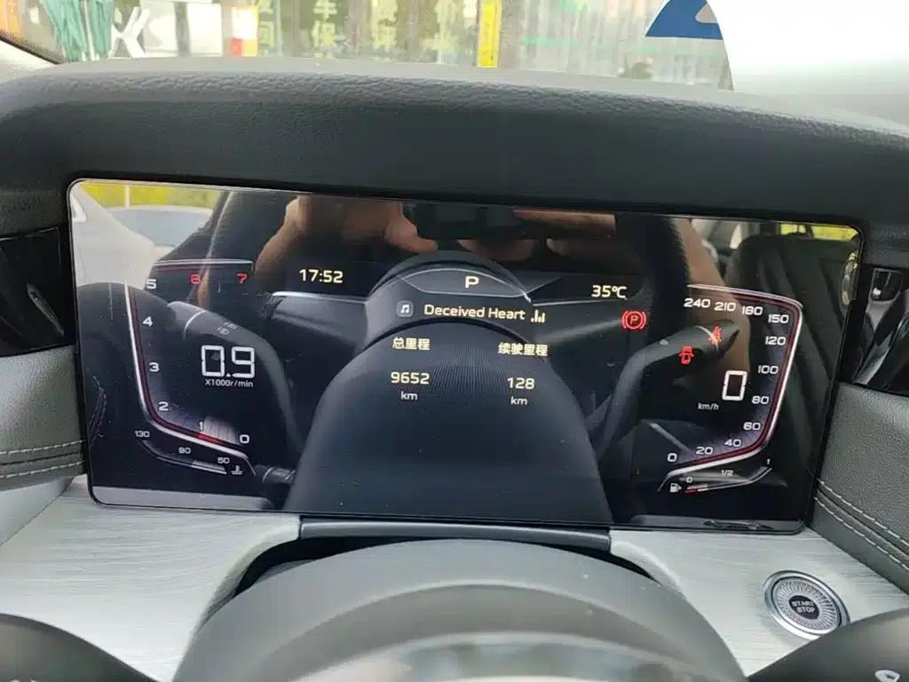 Hongqi H5 2025 1.5T DCT Flag Edition — миниатюра 12