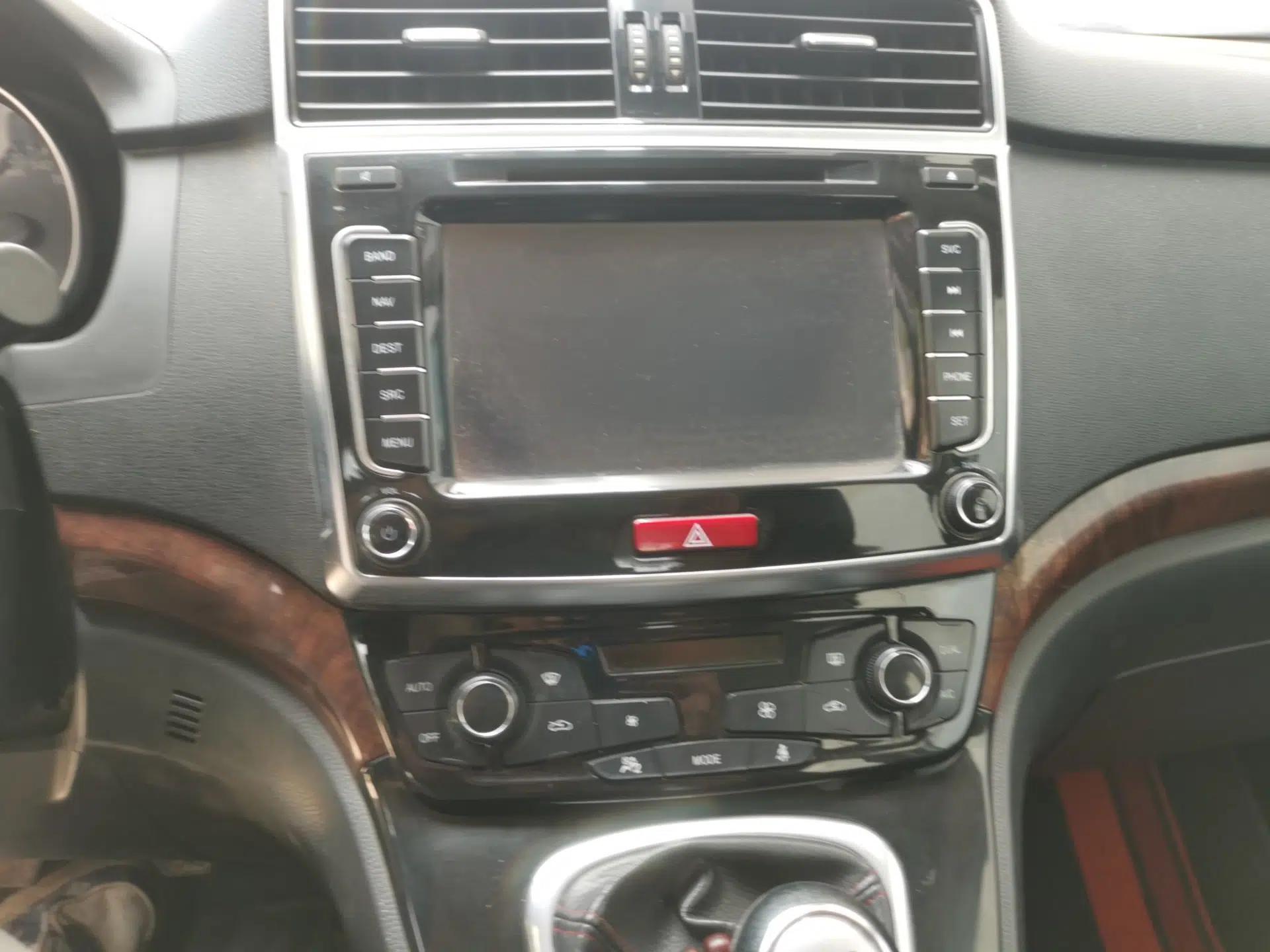 Haval H6 2013 Sport Edition 1.5T Manual Two-Wheel Drive Prestige Model — миниатюра 13