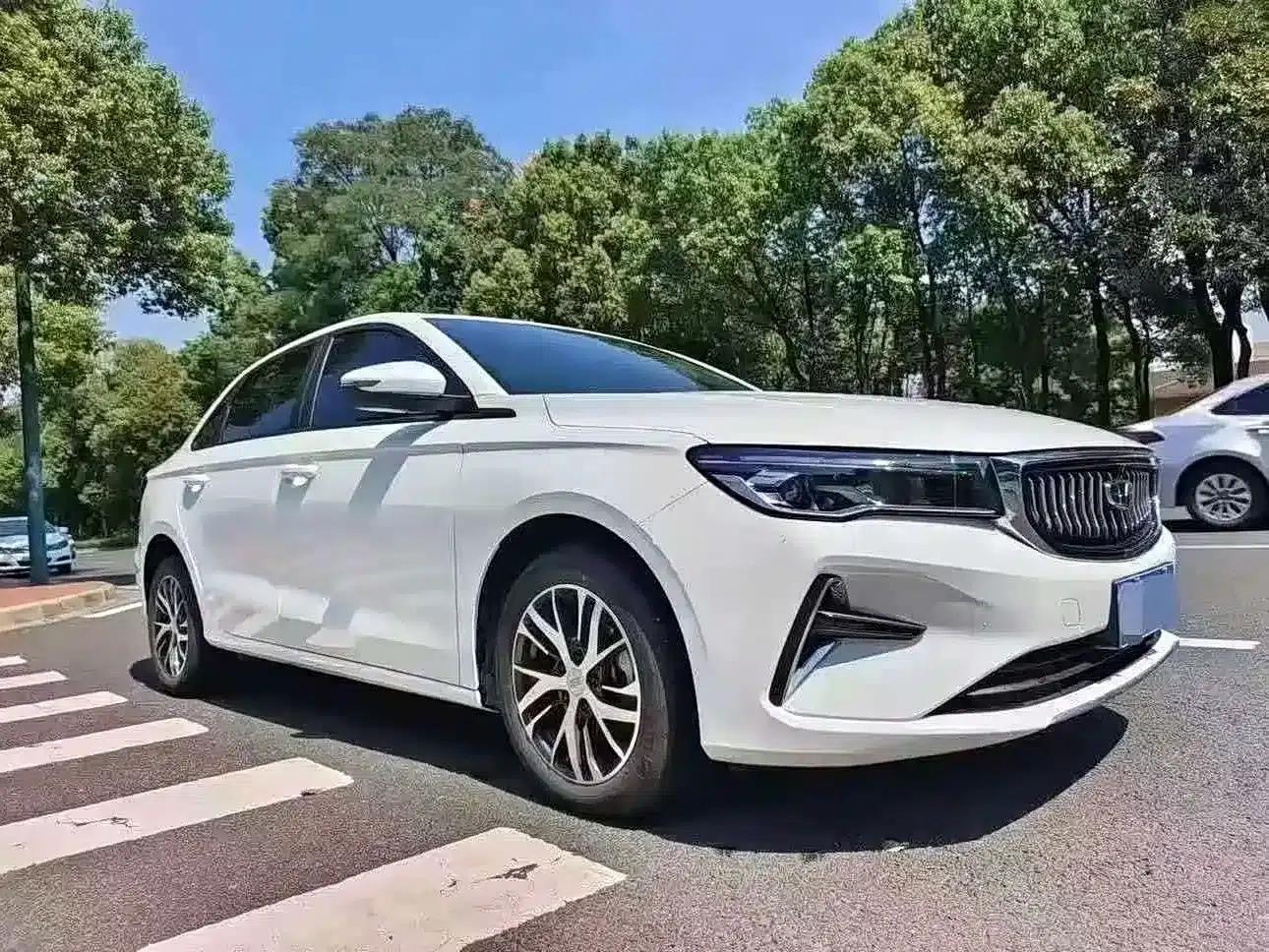 Geely Emgrand 2022 4th Generation 1.5L CVT Premium — миниатюра 3