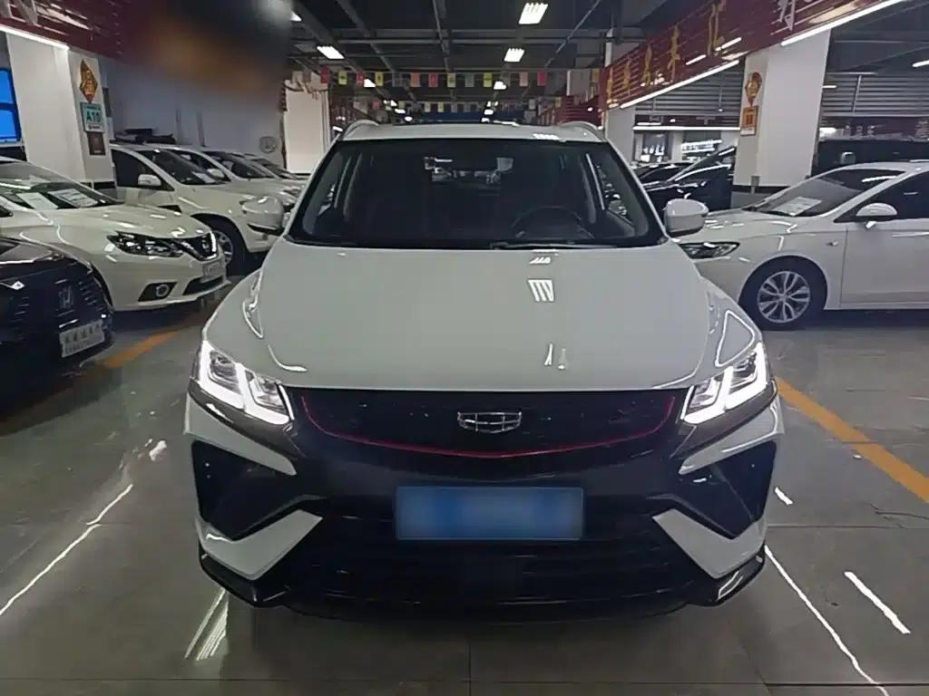 Geely Binyue 2021 1.4T Manual Gold Edition — миниатюра 3