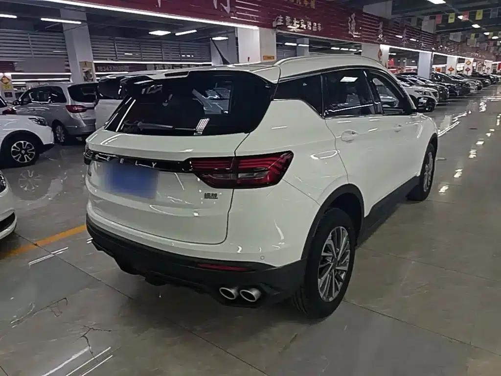 Geely Binyue 2021 1.4T Manual Gold Edition — миниатюра 7