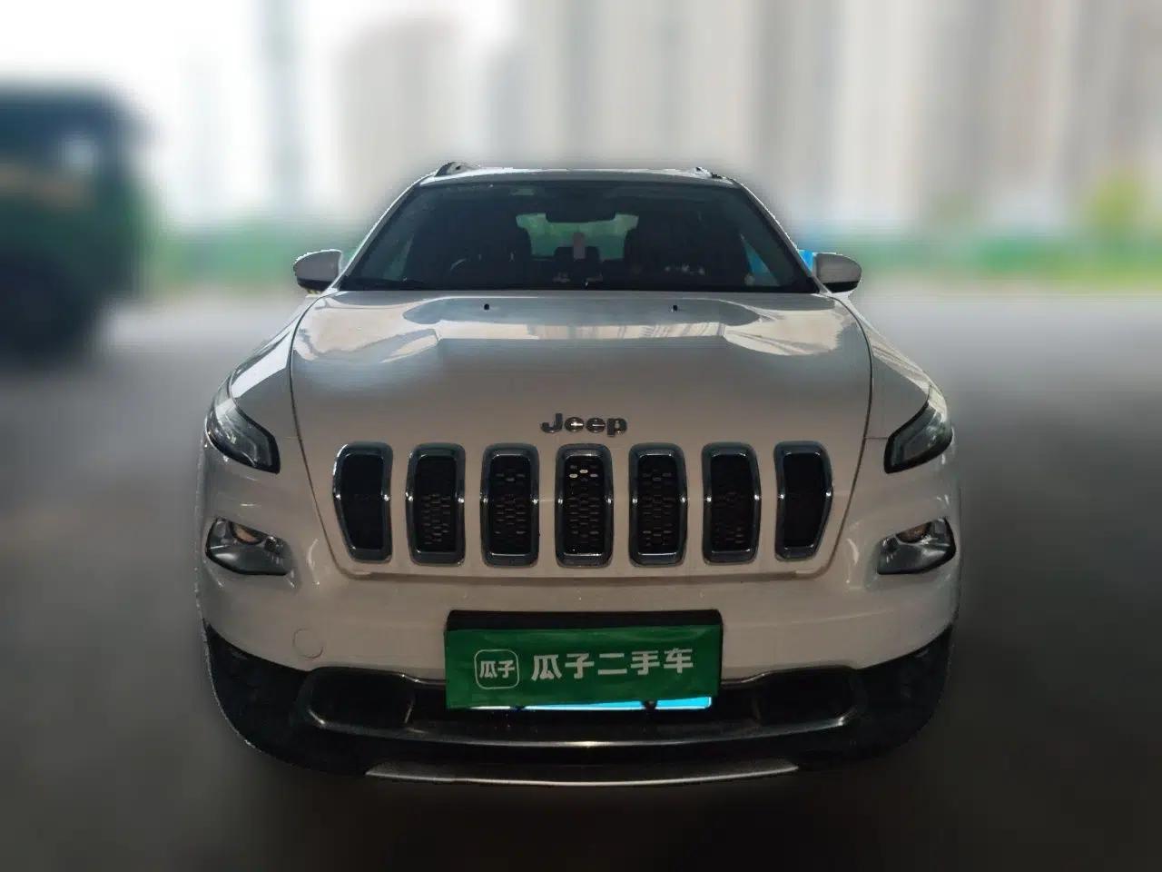 Jeep Cherokee 2017 2.4L Leading Smart Edition — миниатюра 2