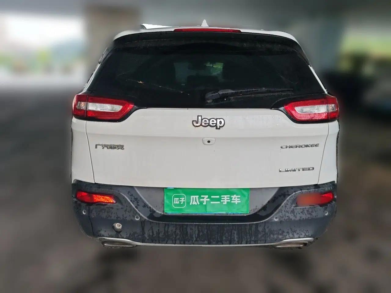 Jeep Cherokee 2017 2.4L Leading Smart Edition — миниатюра 5