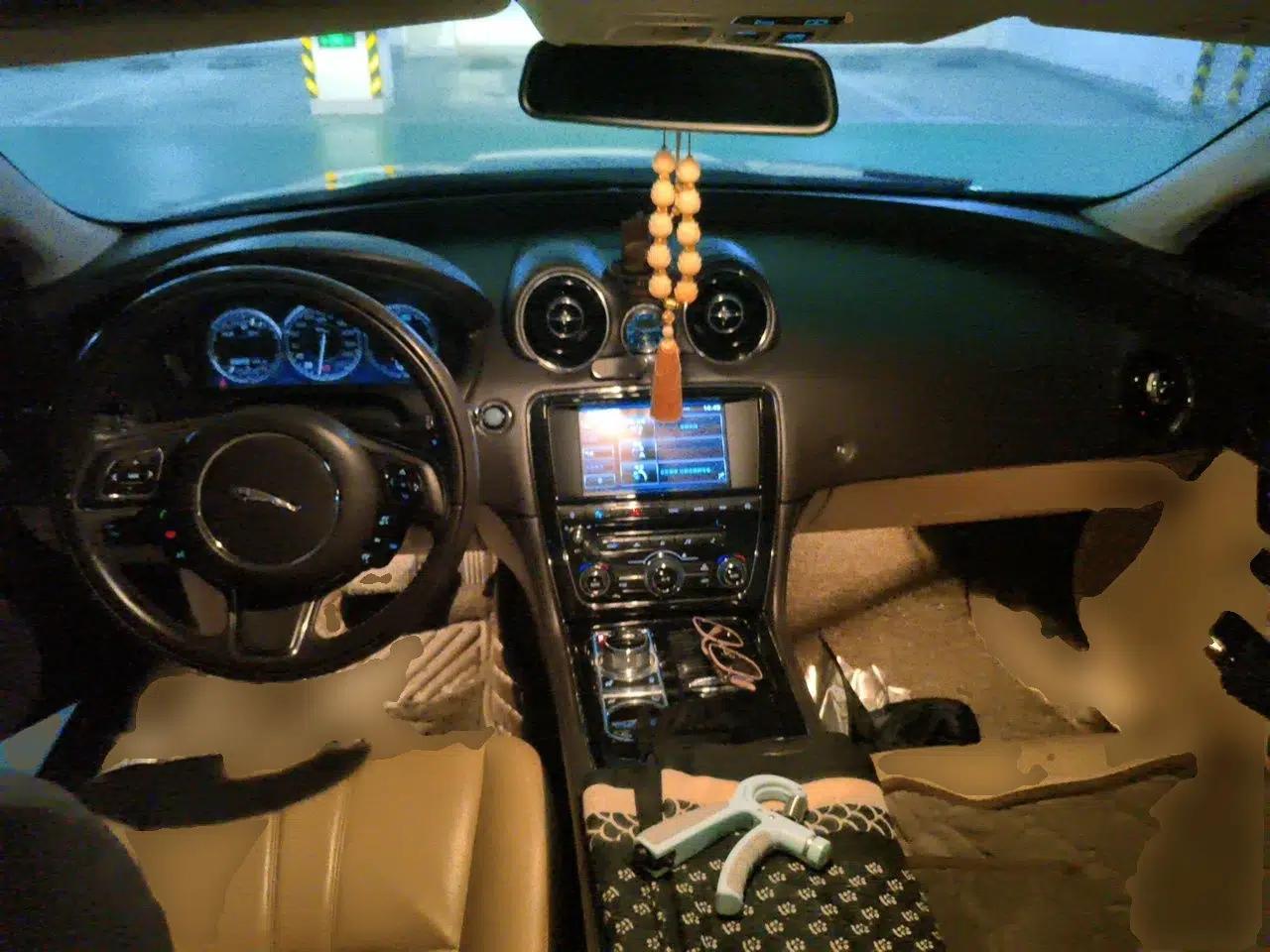 Jaguar XJ 2014 XJL 2.0T Two-Wheel-Drive Elegant Business Edition — миниатюра 9