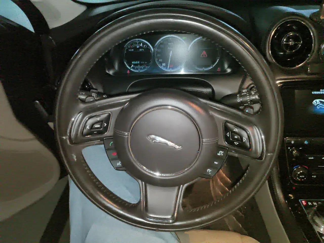 Jaguar XJ 2014 XJL 2.0T Two-Wheel-Drive Elegant Business Edition — миниатюра 10