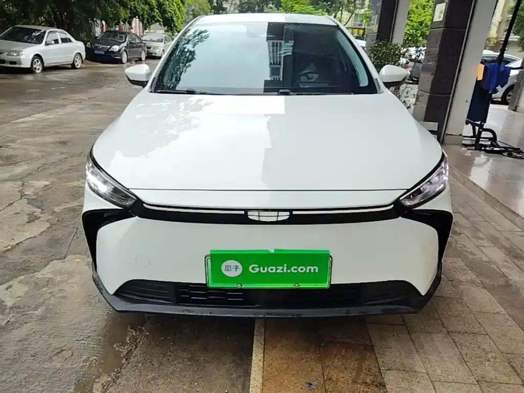 Geely Geometry M6 2022 450 New Smart Edition — миниатюра 3