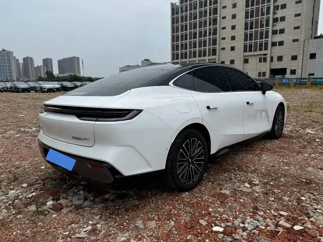 Galaxy Star 8 2025 Model 130km EM-i Premium Edition — миниатюра 5