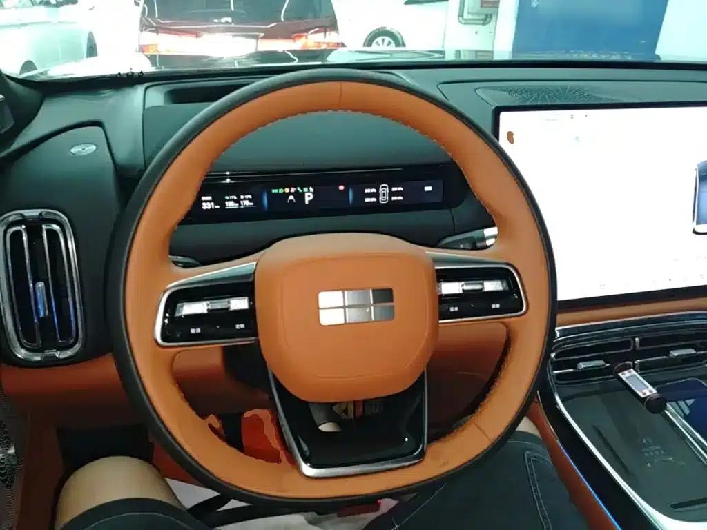 Galaxy M9 2025 210km/h AWD Navigator Edition — миниатюра 11