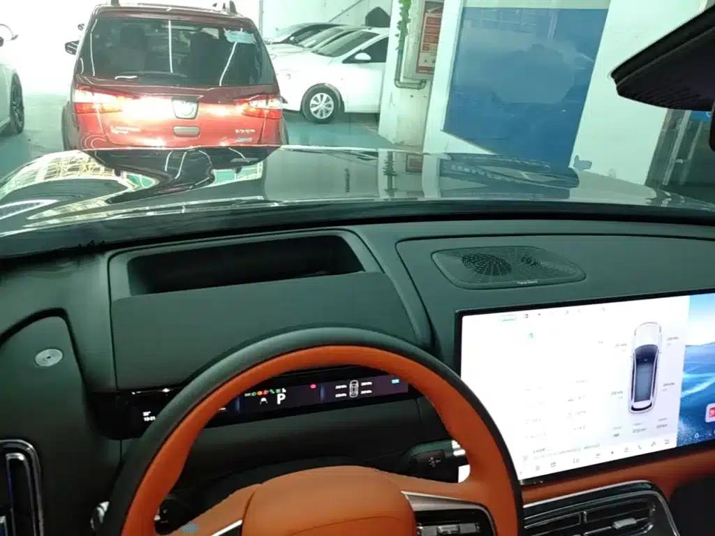 Galaxy M9 2025 210km/h AWD Navigator Edition — миниатюра 10