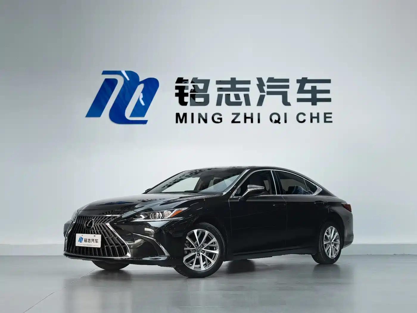 Lexus ES 2022 200 Premium Edition — миниатюра 2
