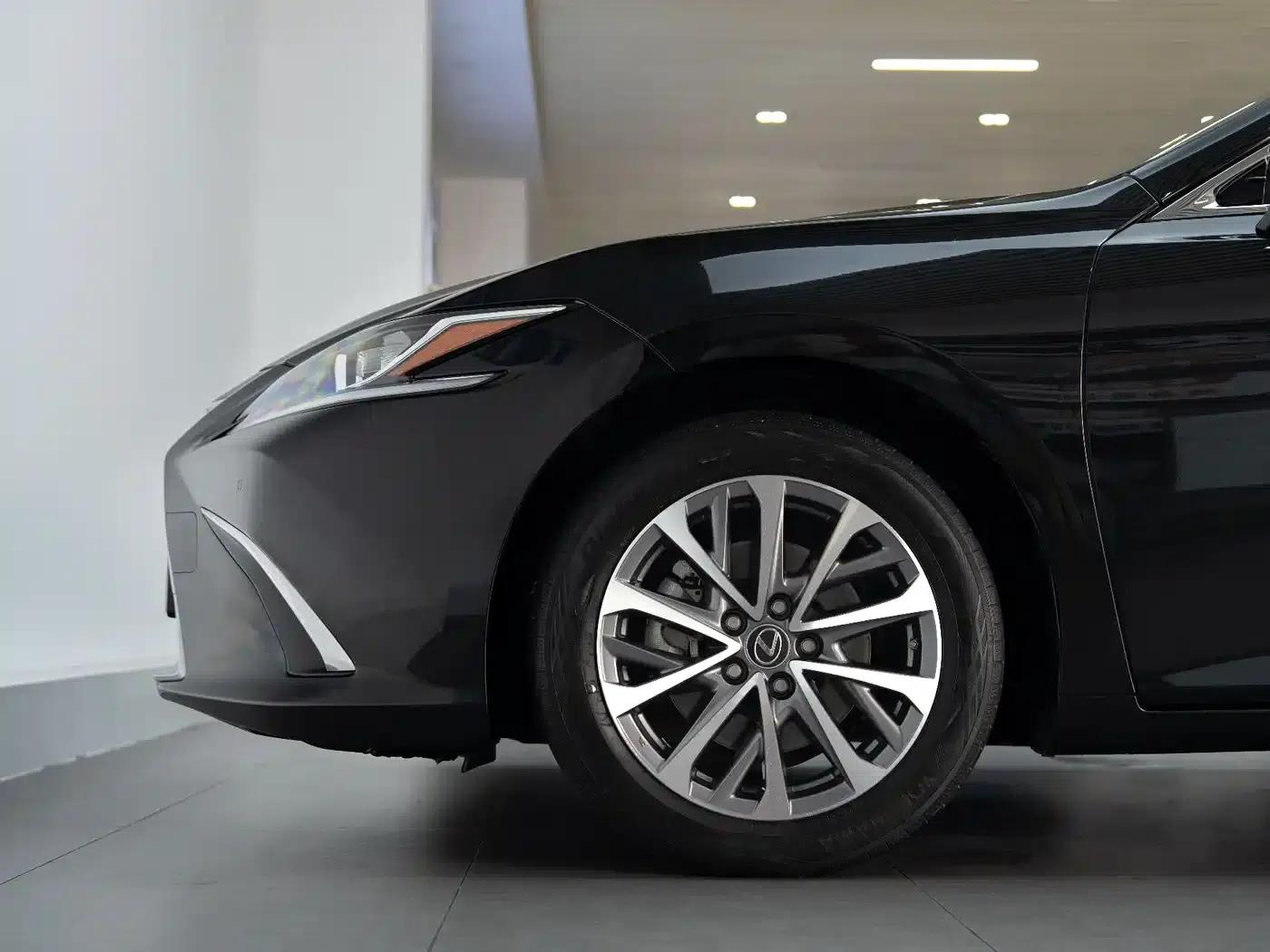 Lexus ES 2022 200 Premium Edition — миниатюра 10