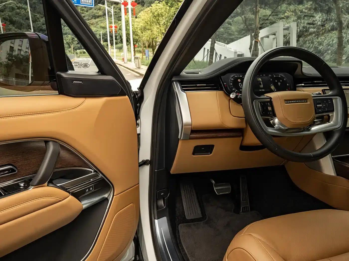 Range Rover 2025 3.0 L6 400PS Grand Long Wheelbase — миниатюра 11
