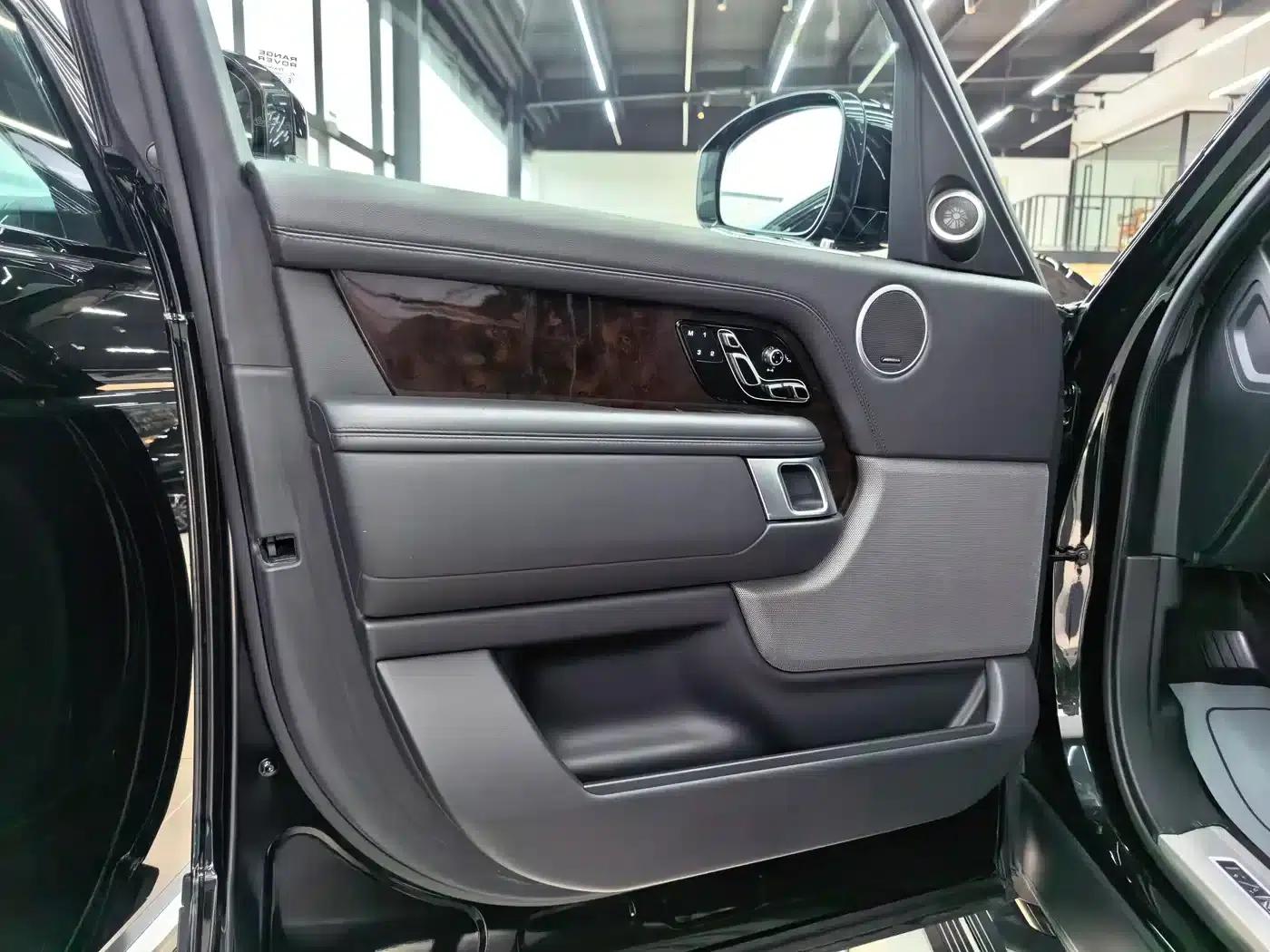 Range Rover 2020 3.0 L6 Legendary Long Wheelbase — миниатюра 14
