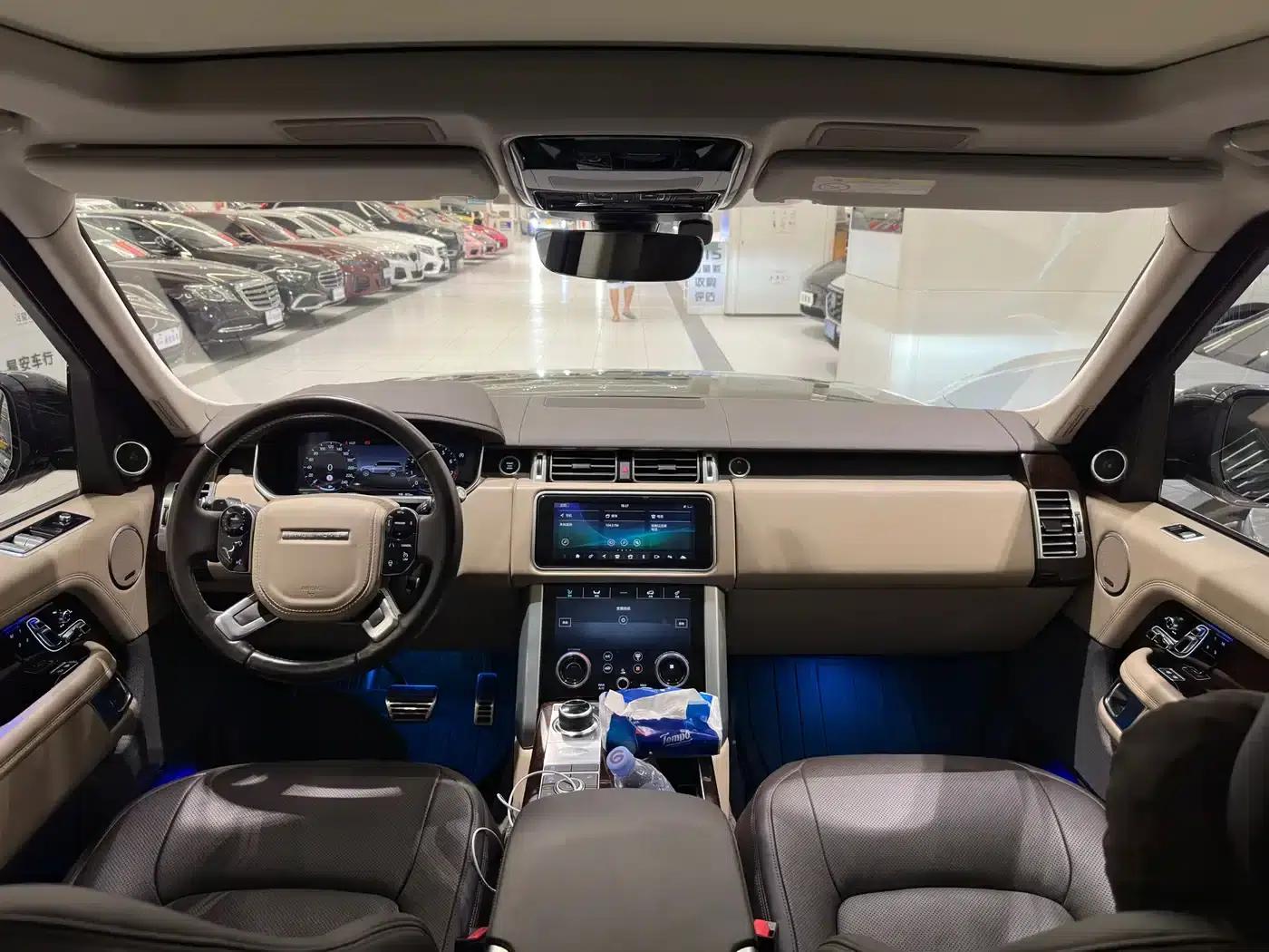 Range Rover 2021 3.0 L6 Legendary Long Wheelbase Classic Edition — миниатюра 6