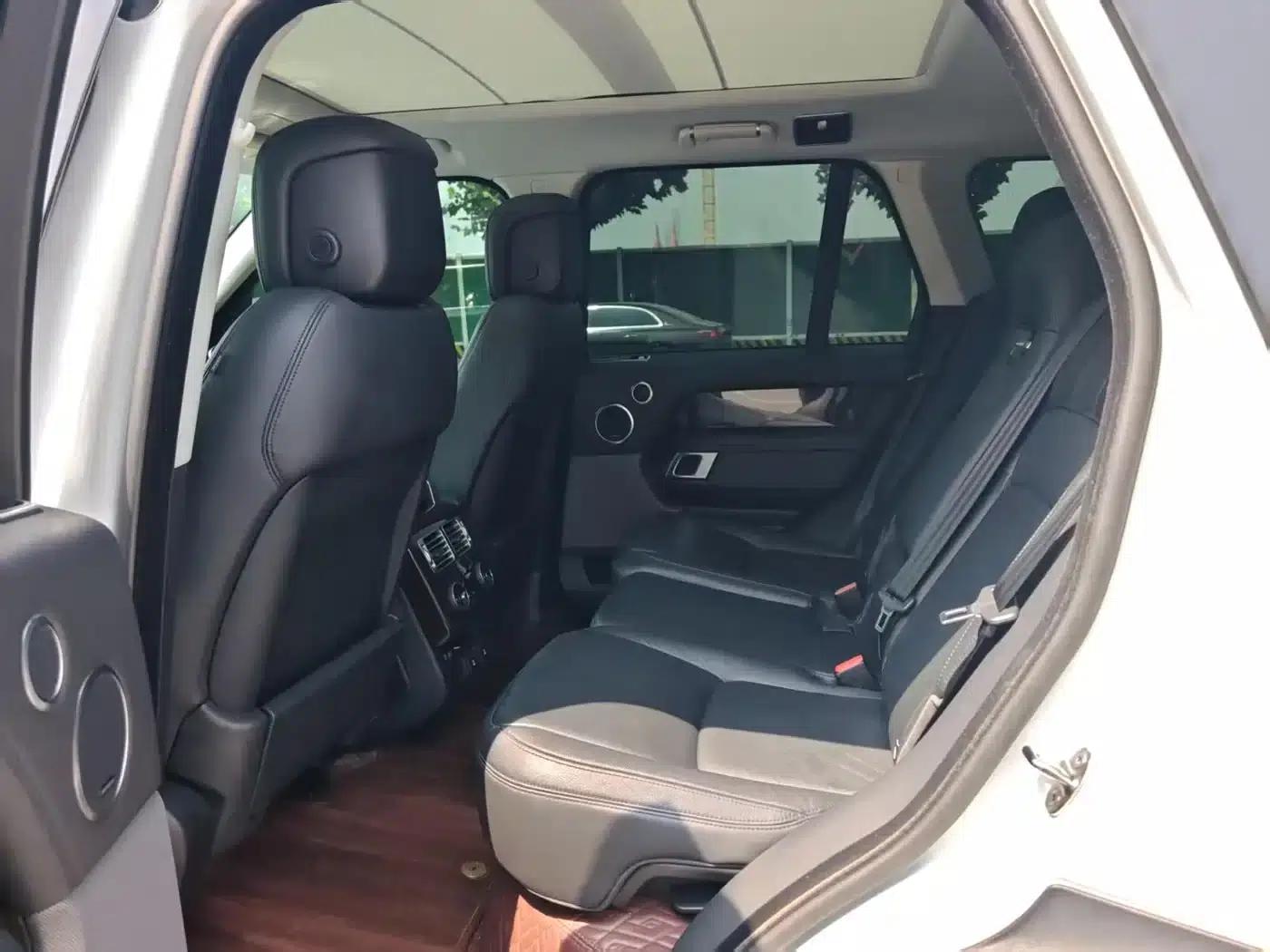 Range Rover 2020 3.0 L6 Grand Edition — миниатюра 12