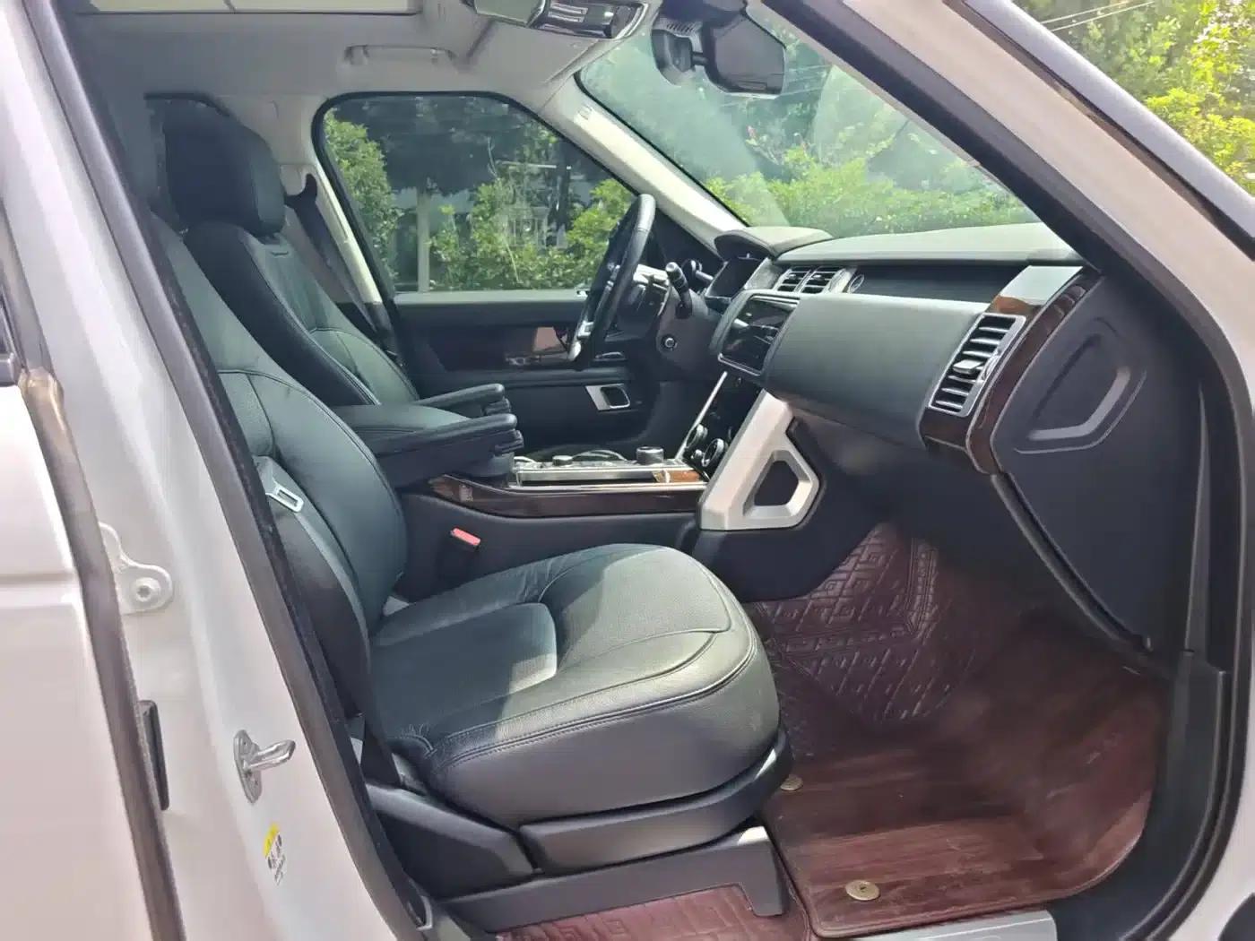 Range Rover 2020 3.0 L6 Grand Edition — миниатюра 16