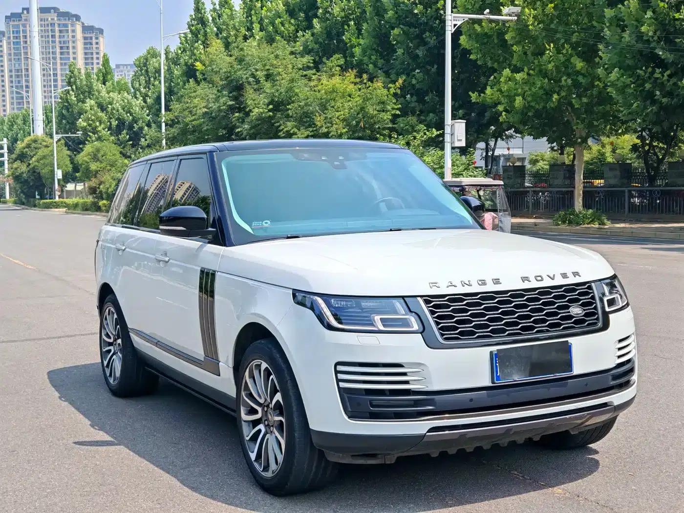 Range Rover 2020 3.0 L6 Grand Edition — миниатюра 3