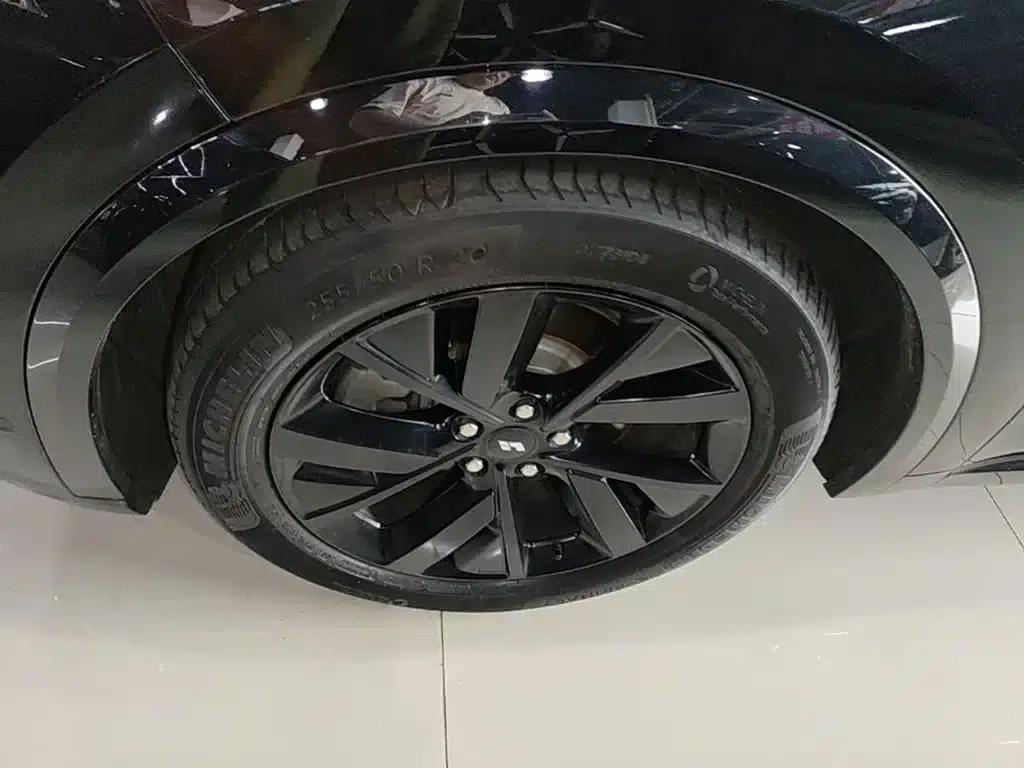 Li Auto L8 2023 Pro — миниатюра 23