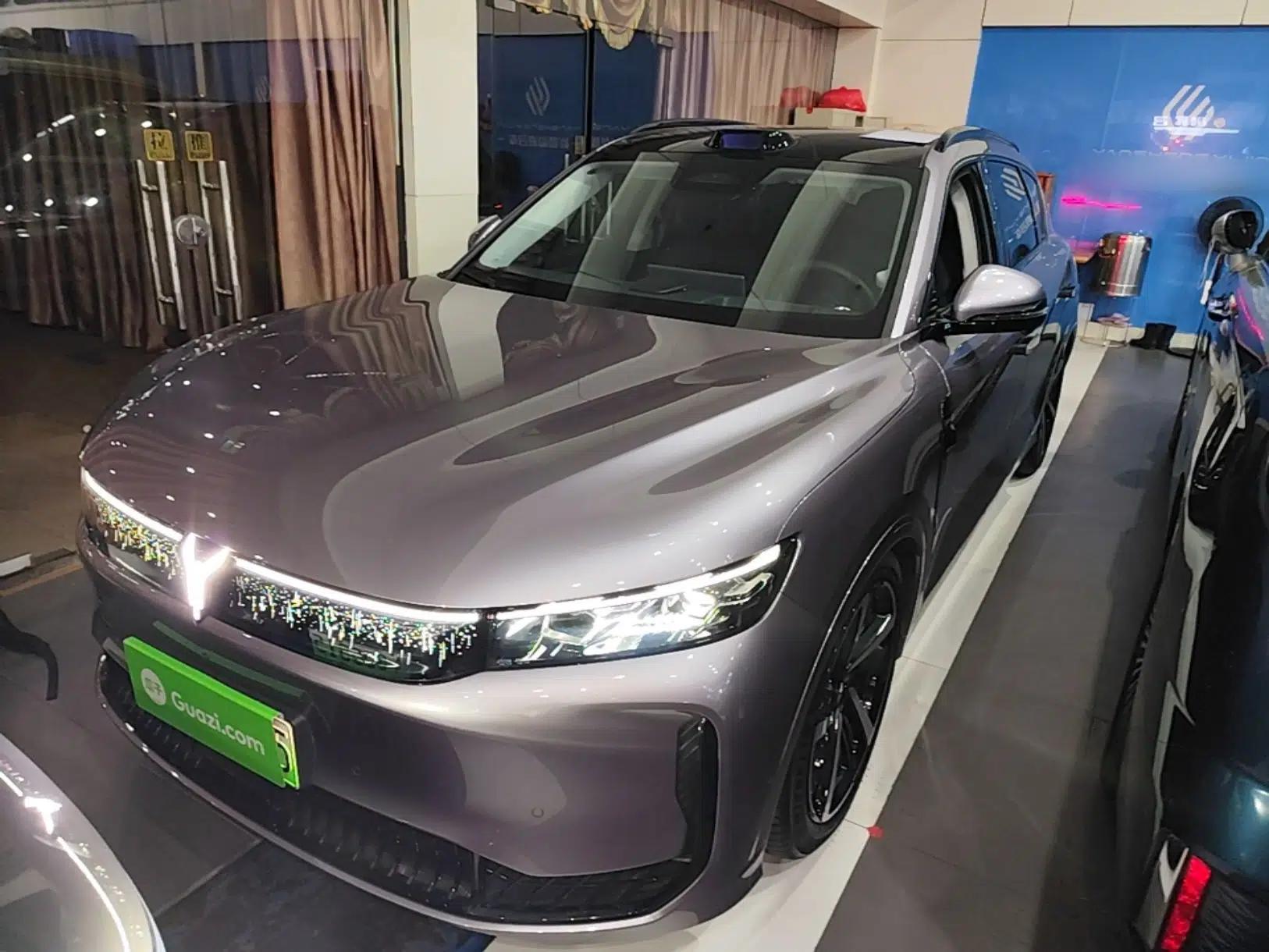 VOYAH FREE 2025 Model FREE+ Four-Wheel-Drive Qiankun Edition — миниатюра 1