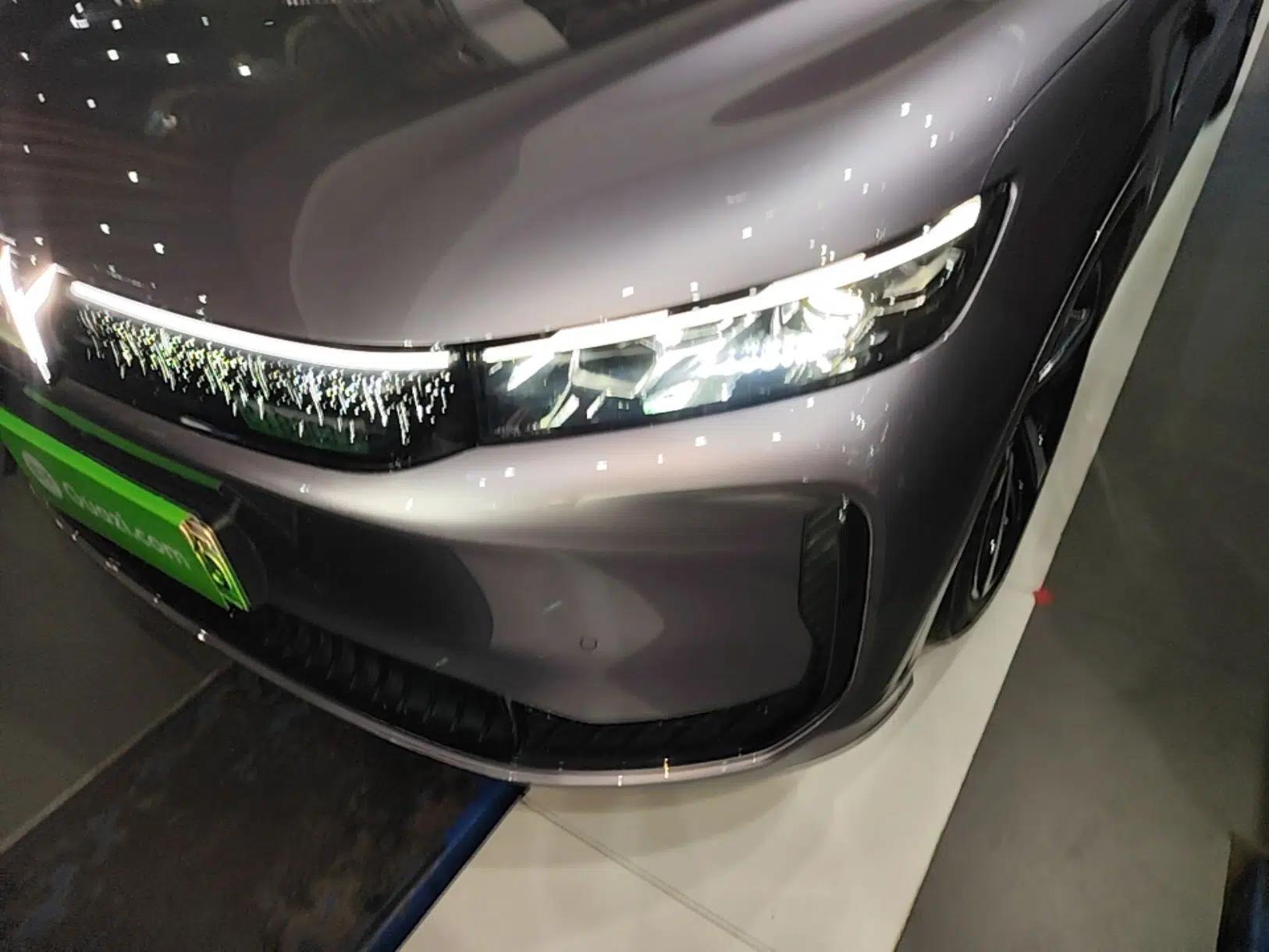 VOYAH FREE 2025 Model FREE+ Four-Wheel-Drive Qiankun Edition — миниатюра 8
