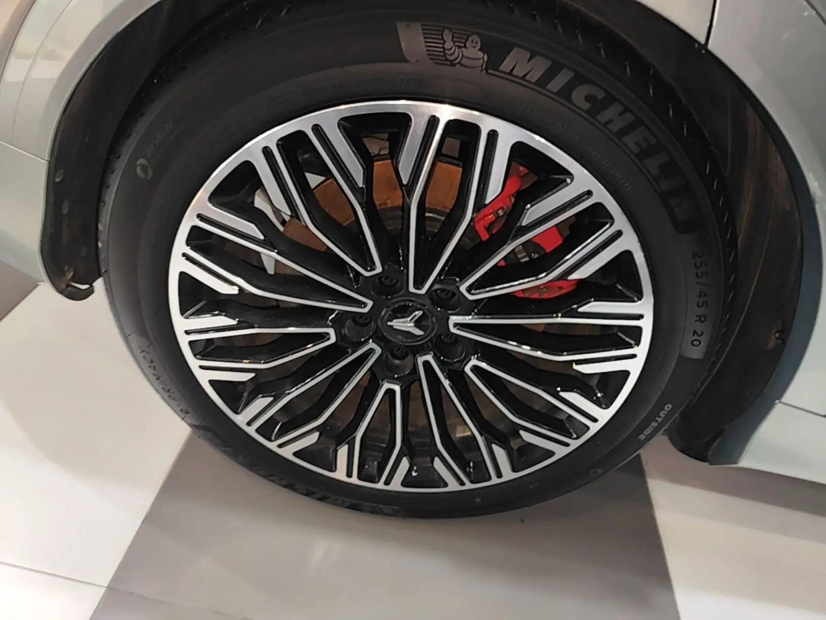 VOYAH FREE 2025 Model FREE+ Four-Wheel-Drive Qiankun Edition — миниатюра 11