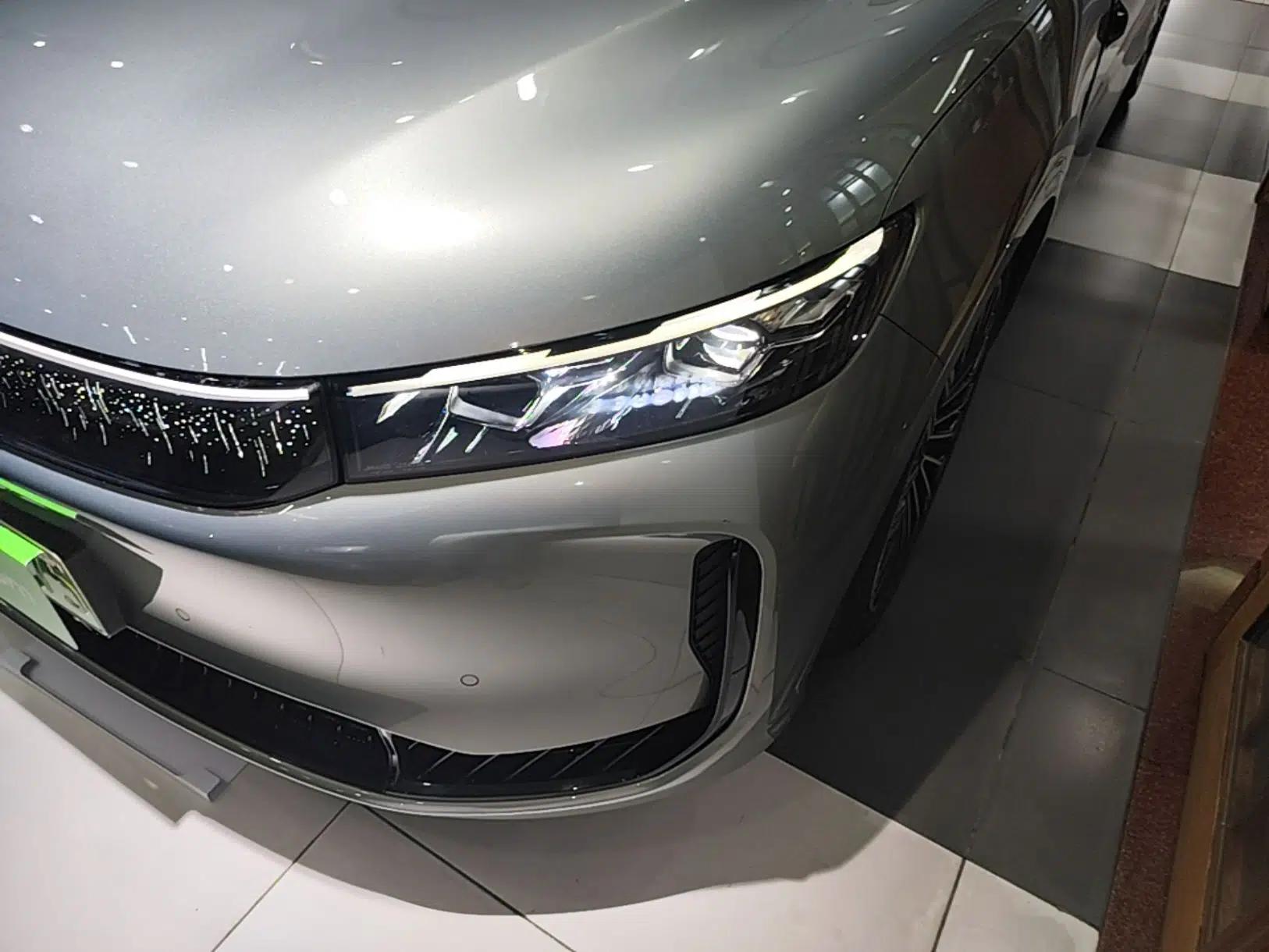 VOYAH FREE 2025 Model FREE+ Four-Wheel-Drive Qiankun Edition — миниатюра 8