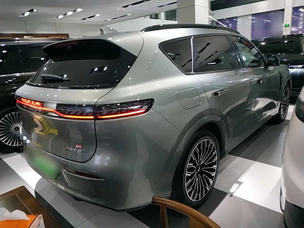 VOYAH FREE 2025 Model FREE+ Four-Wheel-Drive Qiankun Edition — миниатюра 6