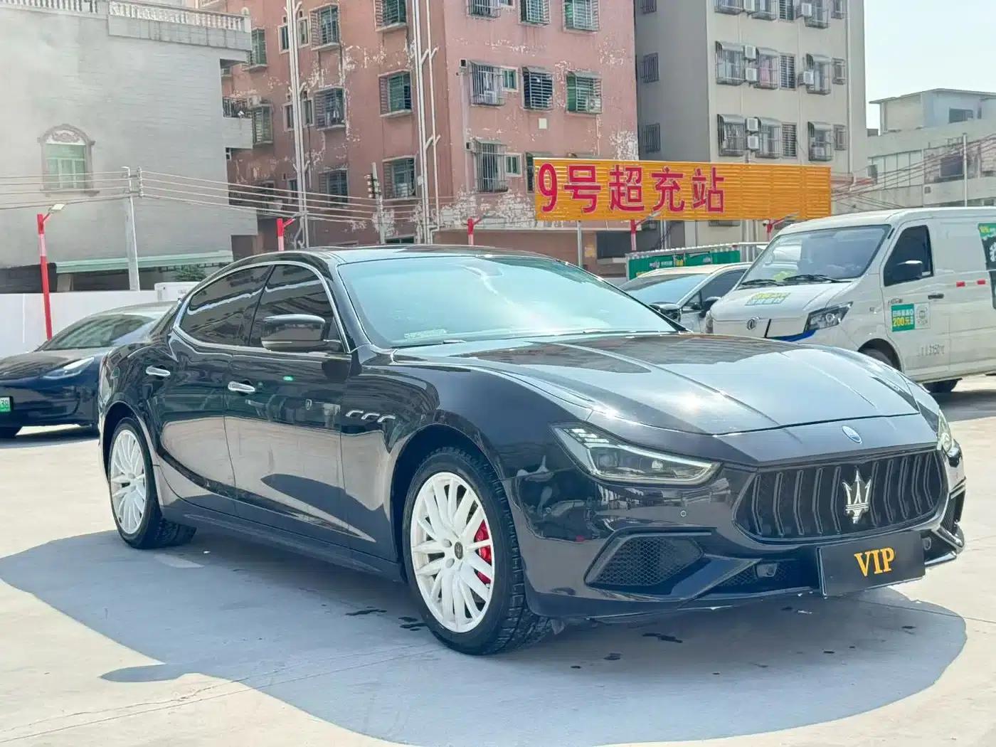 2014 Ghibli 3.0T Standard Edition — миниатюра 3