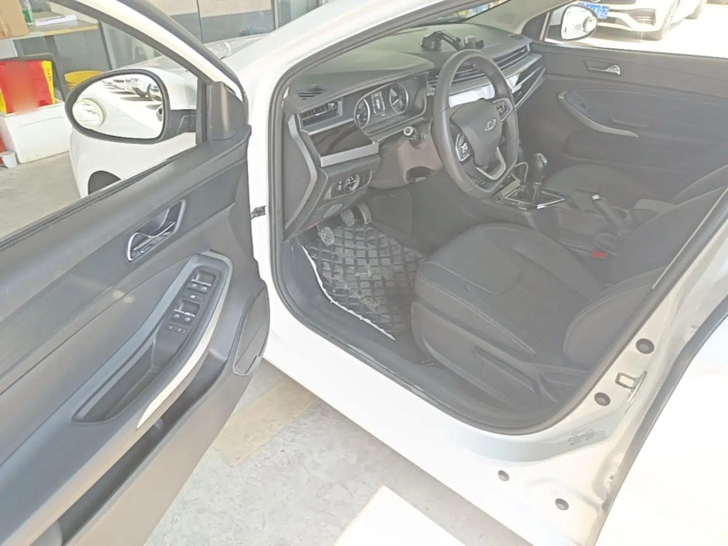 Chery Arrizo 5 2021 PRO 1.5L Manual Youth Edition — миниатюра 18