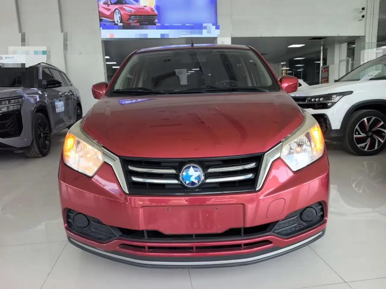 Venucia R50 2016 1.6L Automatic Elite Edition — миниатюра 2