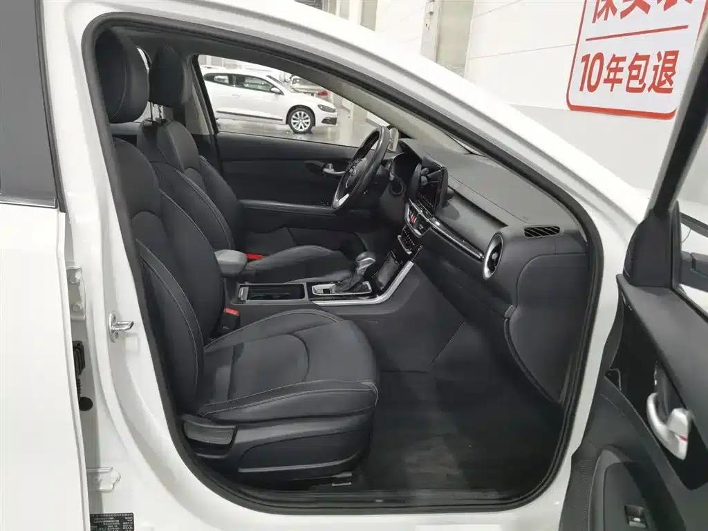 Kia K3 2021 1.5L CVT Fashion Edition — миниатюра 23