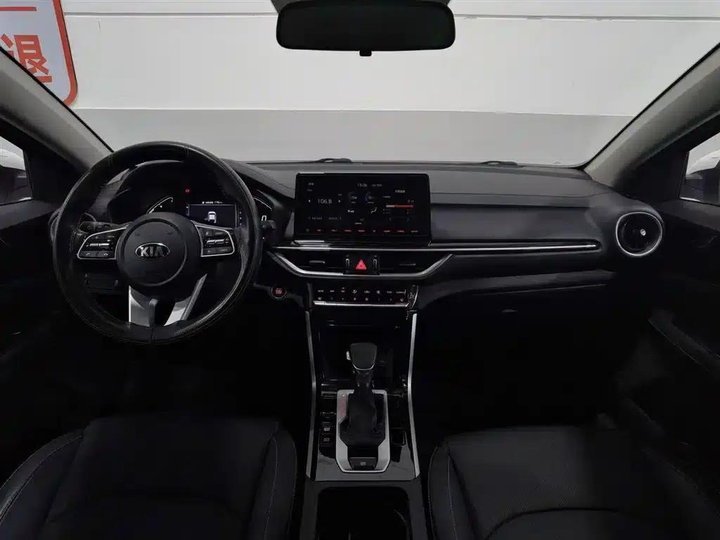 Kia K3 2021 1.5L CVT Fashion Edition — миниатюра 5