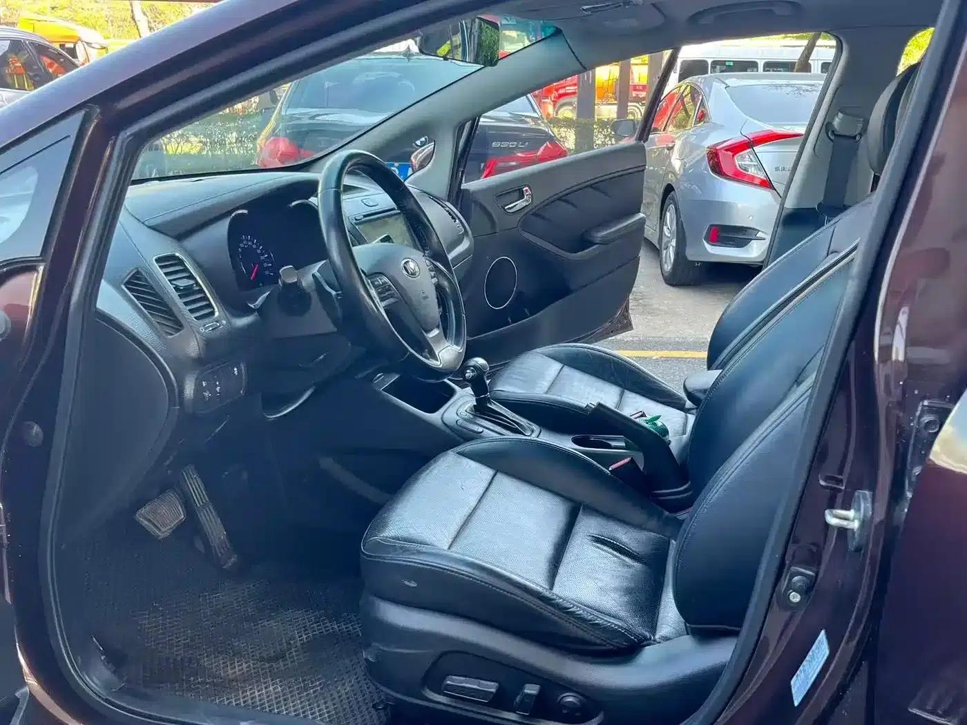 Kia K3 2013 1.6L Automatic Premium — миниатюра 3